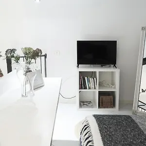  Apartment Comecasa Grazioso Loft In Crocetta Near Mangiagalli